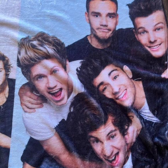 1D Multicolor Photo Collage Blanket - Picture 2 of 5